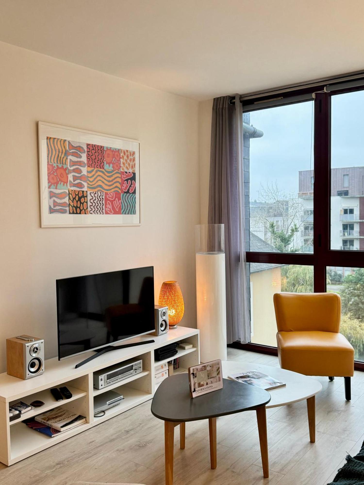 Apartment Le Nantais, Centre De Avec Garage Prive Rennes